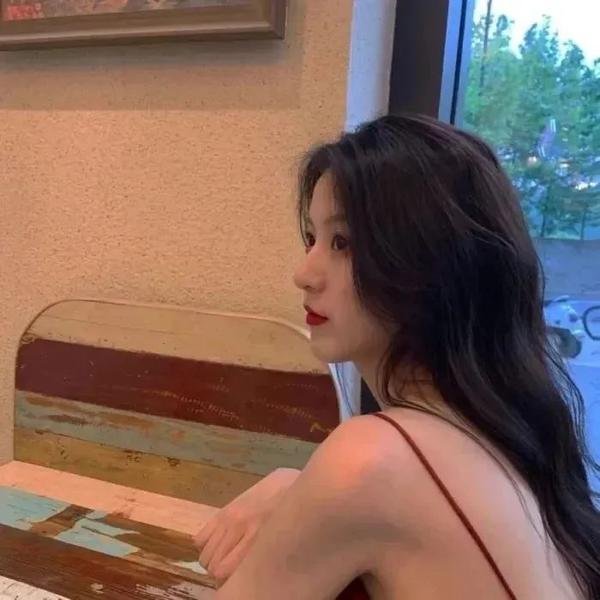 1945